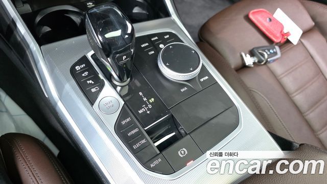 BMW 3-Series 2021 — photo 12