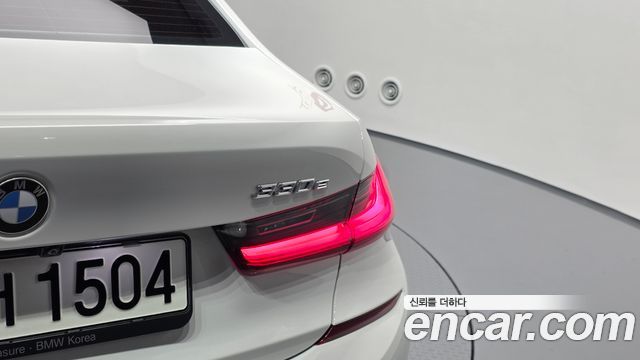BMW 3-Series 2021 — photo 9