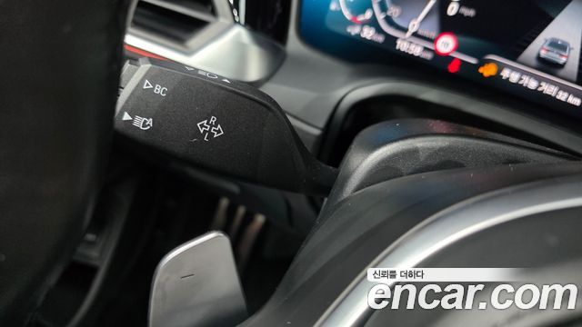 BMW 3-Series 2021 — photo 28