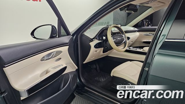 Genesis GV70 2021 — photo 10