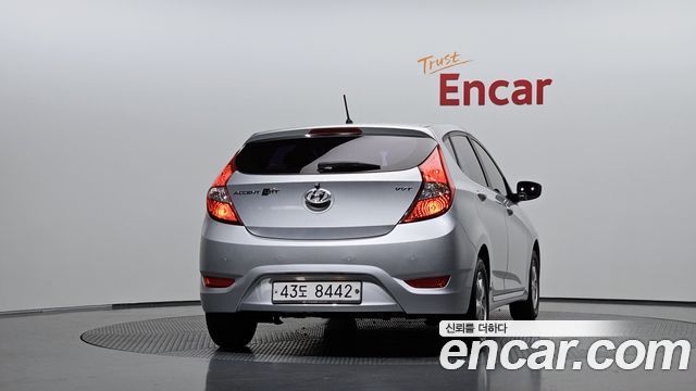 Hyundai Accent 2014 — photo 4