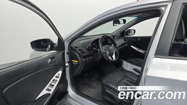Hyundai Accent 2014 — photo 13