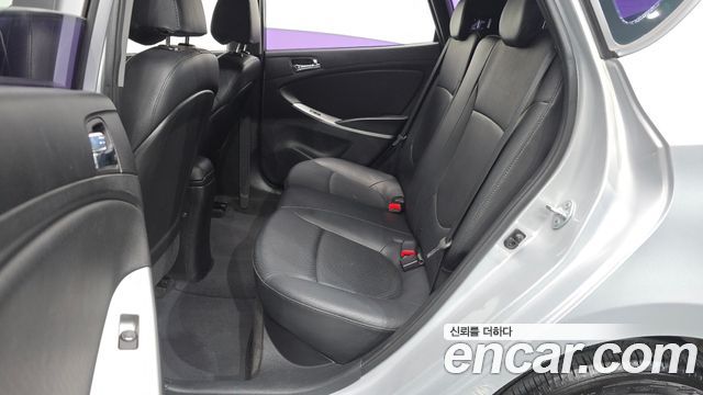 Hyundai Accent 2014 — photo 18