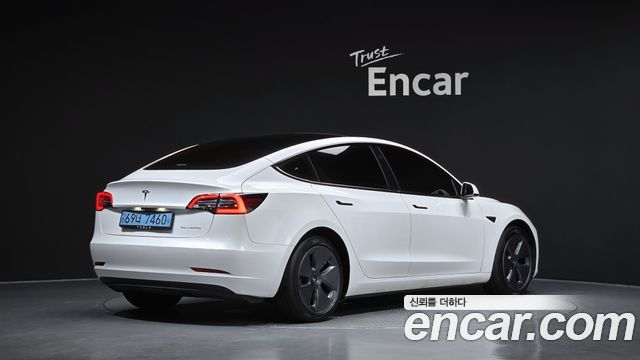 Tesla Model 3 2022 — photo 2