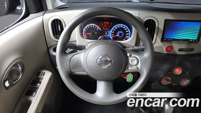 Nissan Cube 2012 — photo 13