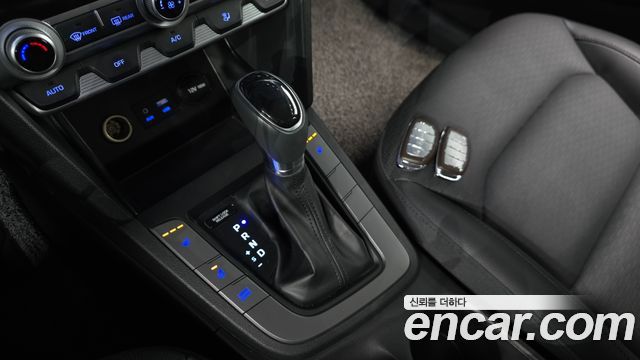 Hyundai AVANTE 2020 — photo 12