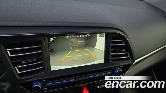 Hyundai AVANTE 2020 — photo 20