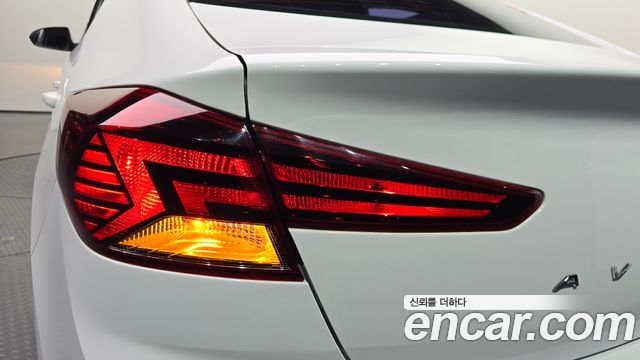 Hyundai AVANTE 2020 — photo 9