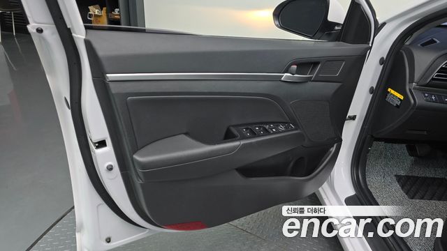 Hyundai AVANTE 2020 — photo 14