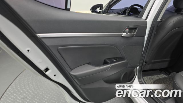 Hyundai AVANTE 2020 — photo 15