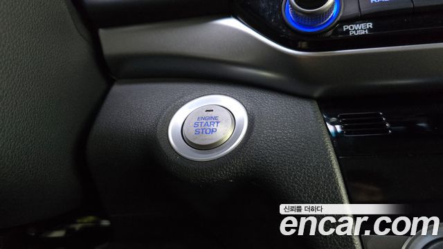 Hyundai AVANTE 2020 — photo 29