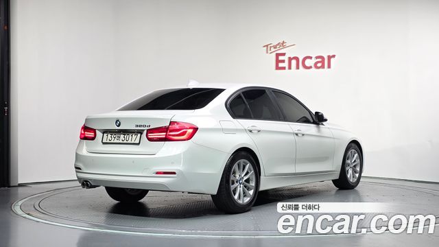 BMW 3-Series 2017 — photo 2