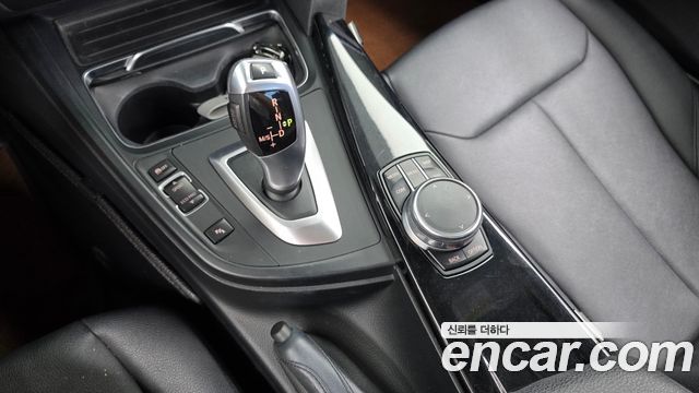 BMW 3-Series 2017 — photo 9
