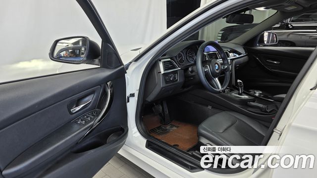 BMW 3-Series 2017 — photo 10