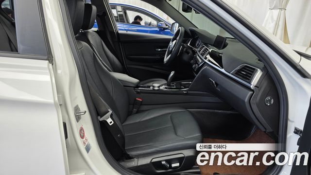 BMW 3-Series 2017 — photo 11
