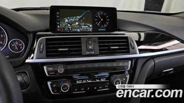 BMW 3-Series 2017 — photo 14