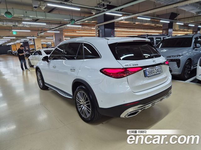 Mercedes-Benz GLC-Class 2025 — photo 5