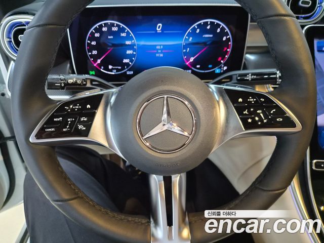 Mercedes-Benz GLC-Class 2025 — photo 12