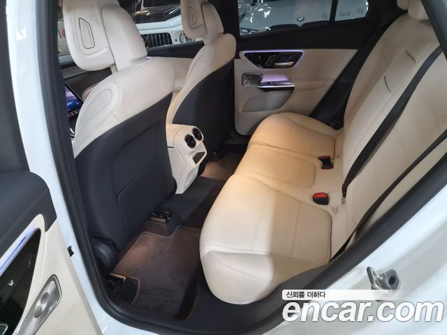 Mercedes-Benz GLC-Class 2025 — photo 14
