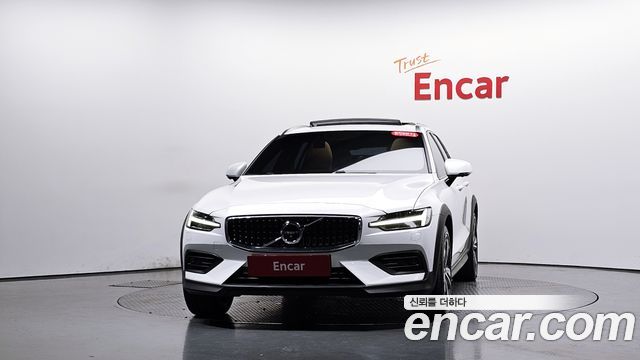 Volvo V60 2019 — photo 3