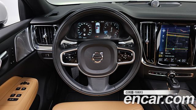Volvo V60 2019 — photo 18