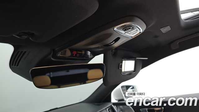Volvo V60 2019 — photo 30