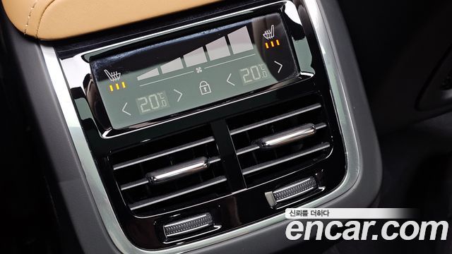 Volvo V60 2019 — photo 34