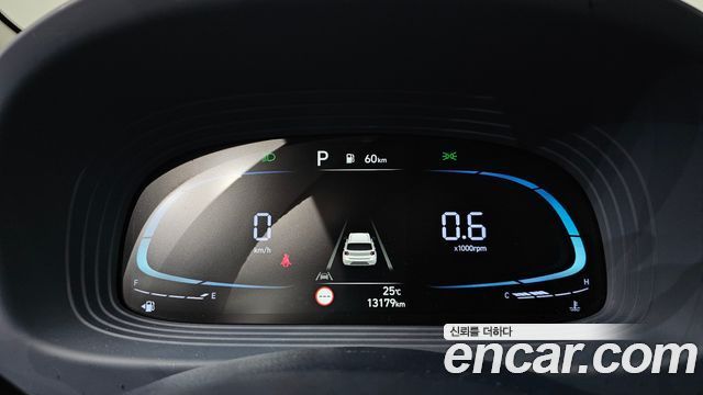 Hyundai Venue 2023 — photo 8