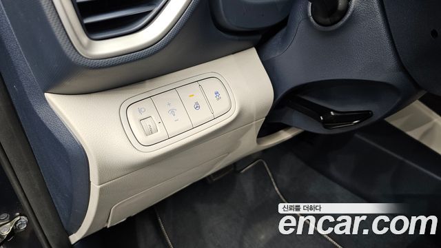 Hyundai Venue 2023 — photo 18