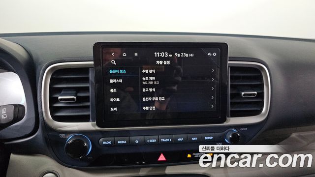 Hyundai Venue 2023 — photo 19