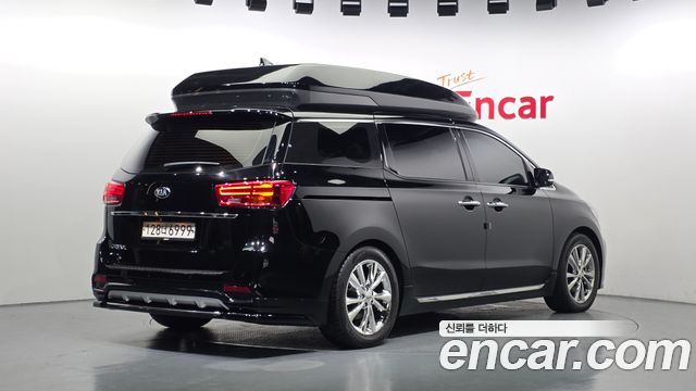 Kia Canival 2020 — photo 2