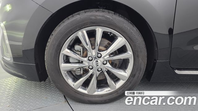 Kia Canival 2020 — photo 5