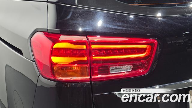 Kia Canival 2020 — photo 9
