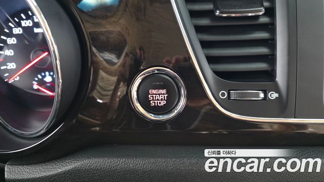 Kia Canival 2020 — photo 30