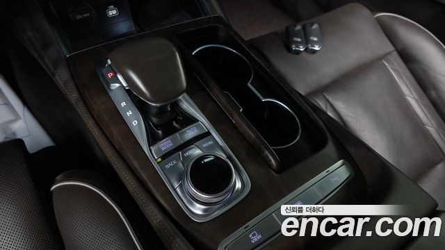 Kia K9 2019 — photo 12