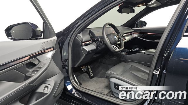 BMW i5 2024 — photo 13
