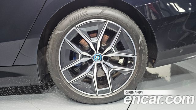 BMW i5 2024 — photo 7