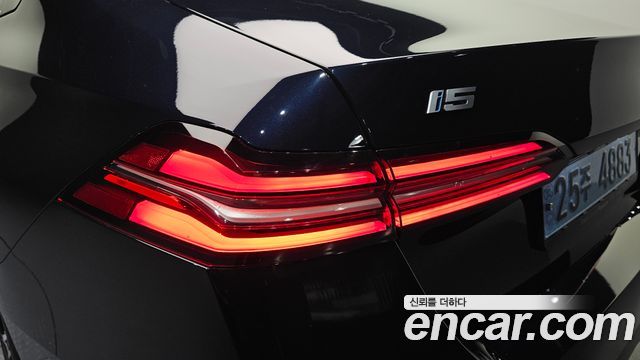 BMW i5 2024 — photo 9