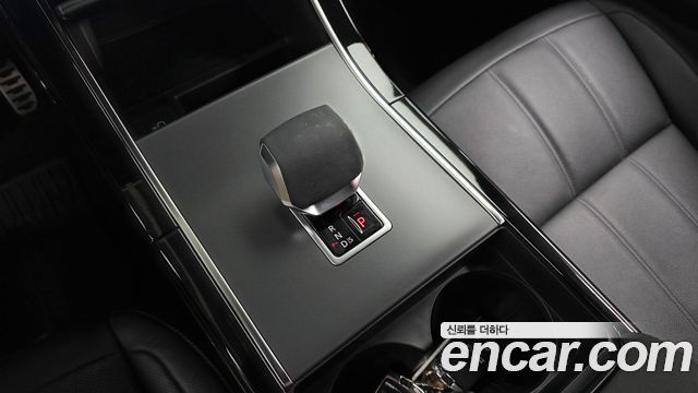 Land Rover Range Rover Evoque 2025 — photo 12