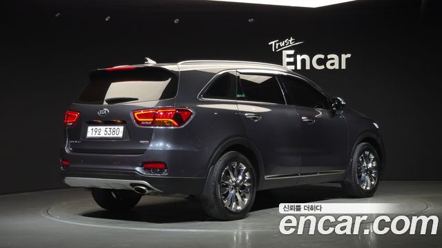 Kia Sorento 2018 — photo 2