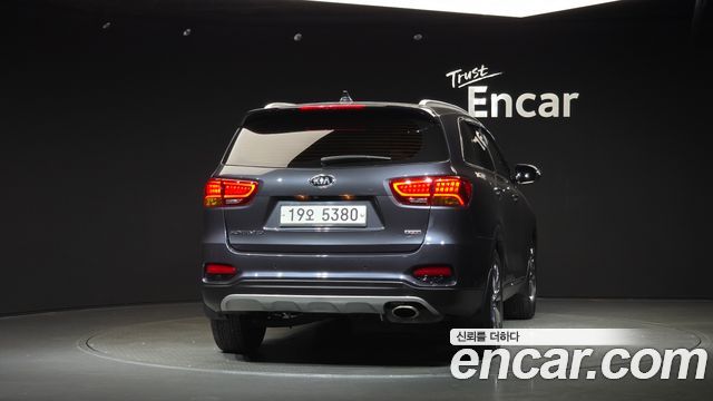 Kia Sorento 2018 — photo 4