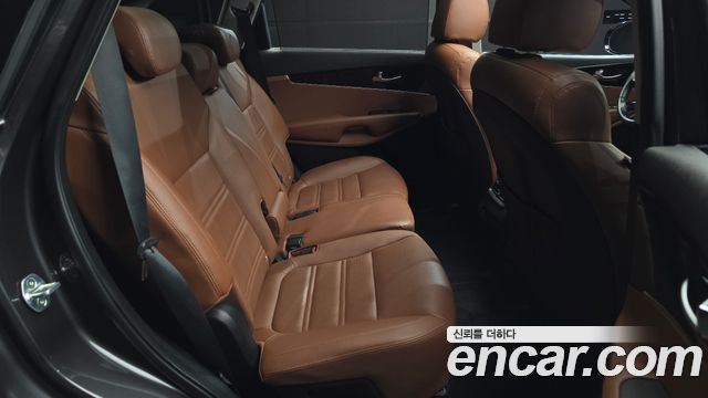 Kia Sorento 2018 — photo 11