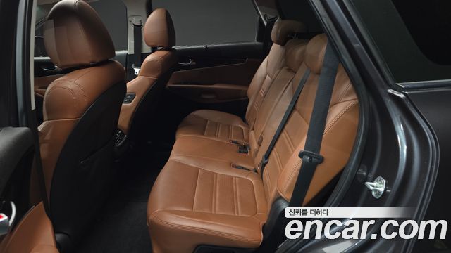 Kia Sorento 2018 — photo 12