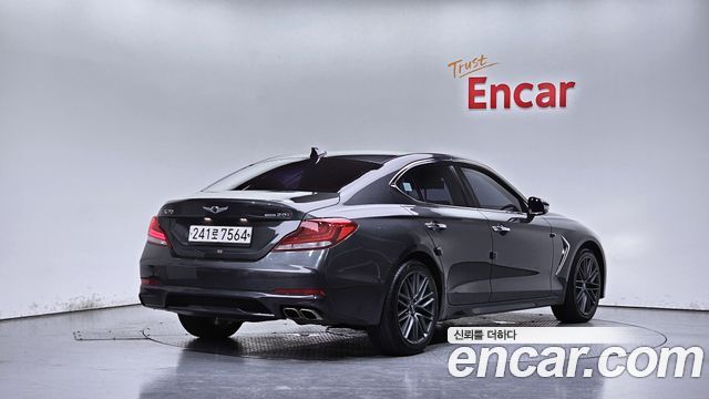 Genesis G70 2018 — photo 2