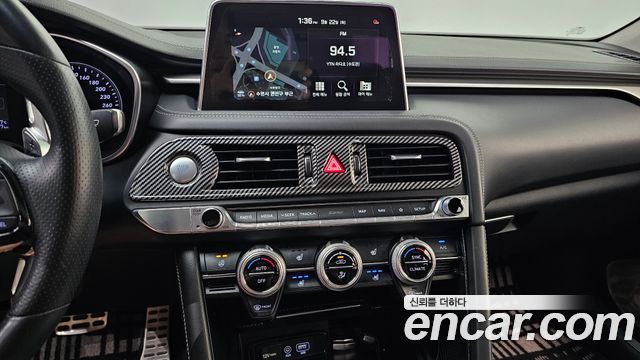Genesis G70 2018 — photo 20