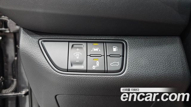 Genesis G70 2018 — photo 22