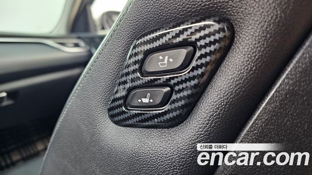 Genesis G70 2018 — photo 23