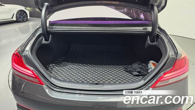 Genesis G70 2018 — photo 26