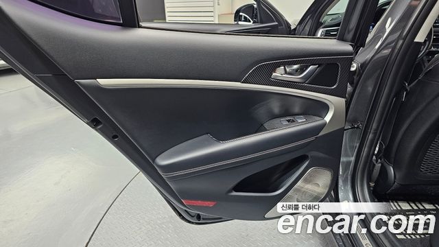 Genesis G70 2018 — photo 15
