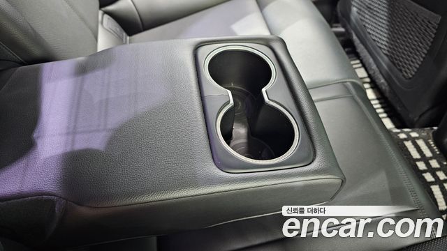 Genesis G70 2018 — photo 27